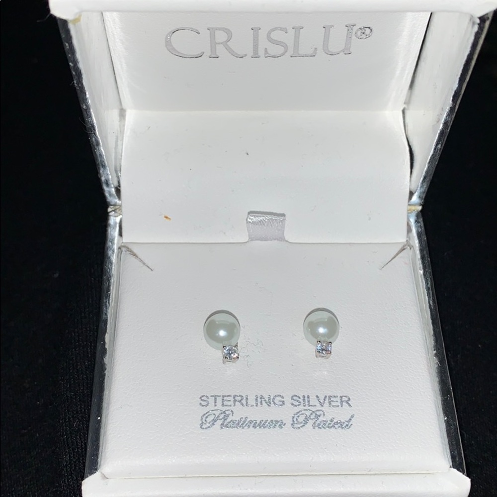 Sterling silver 925 platinum plated stud earring New in box